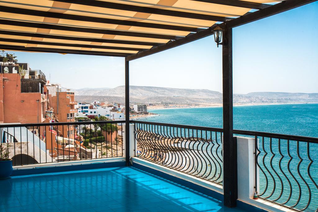 Dfrost Almugar Surf And Yoga Ostello Taghazout Esterno foto